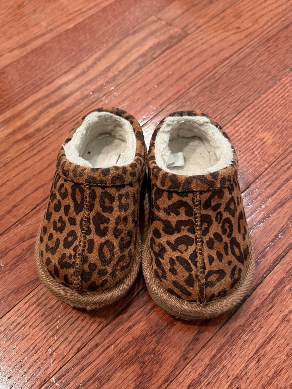 Cat & Jack Toddler Girl Leopard Clogs Size 6T